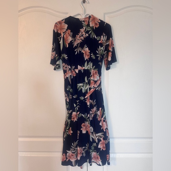 Chris and Carol  Floral Faux Wrapped Midi Dress - Picture 2 of 6